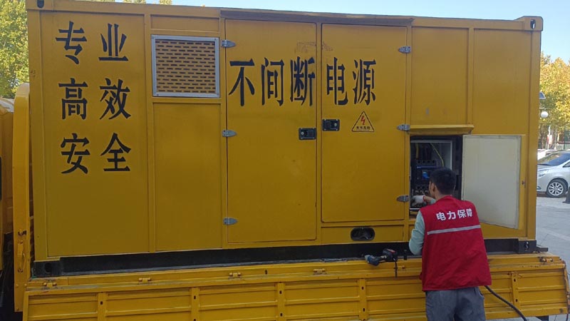 田阳柴油发电机组和UPS电源配合使用时，如何避免切换过程中的电力中断？
